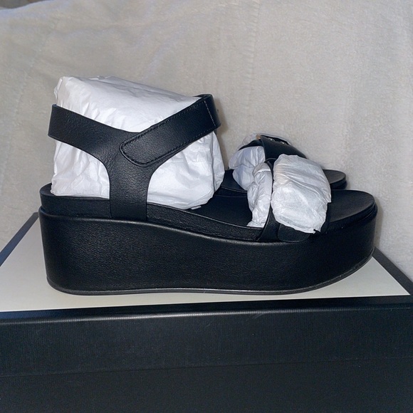 NWT J/SLIDES QUEST Black Leather Wedge Sandal - Picture 8 of 14